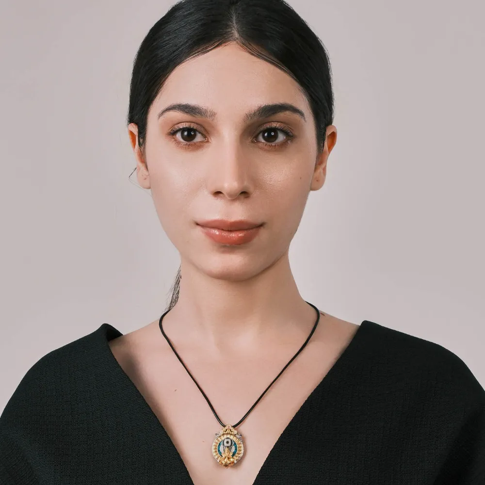 Single-Eye Dzi Bead Gau Box Pendant, Inlaid with White/Blue/Red Diamonds, Gold & Silver Plated - Protective Amulet with Storage, Tibetan Noble Style Accessory