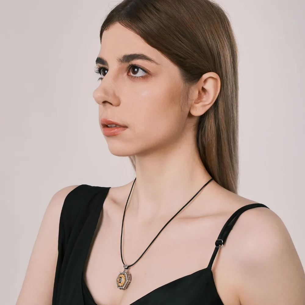 Hexagonal Gold-Plated Gau Box Pendant with One-Eye Dzi Bead – Premium Prayer Talisman & Dignified Accessory