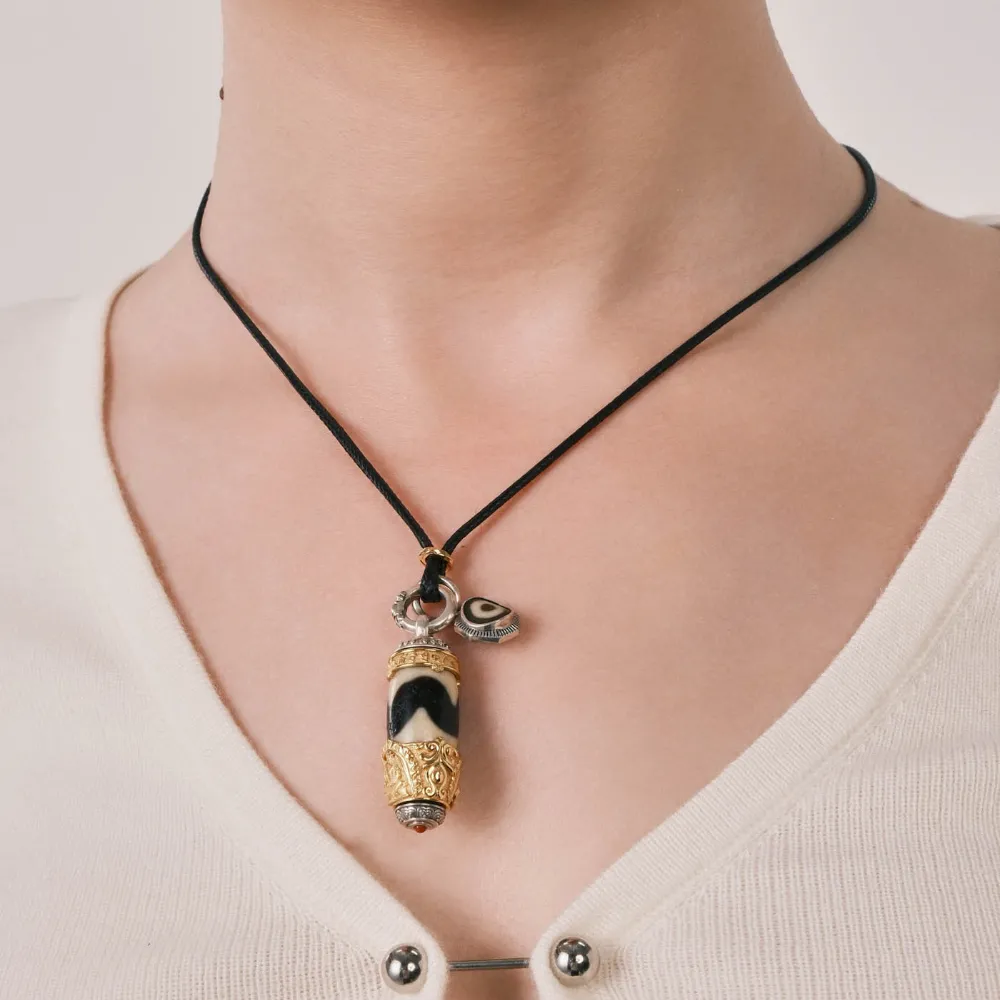 Light & Shadow Flow · Eye of Protection | Rotatable Gold-Plated Tiger Tooth Dzi Bead Pendant - Wisdom & Guardian Light Luxury Necklace
