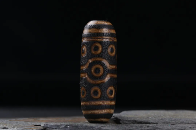 Dzi beads, a treasure passed down through generations of the Tibetan people