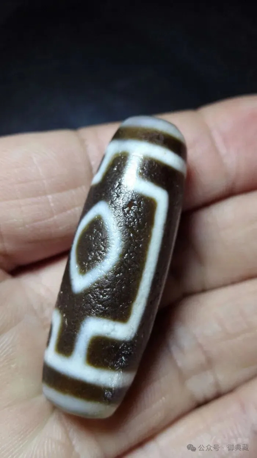 A thousand-year-old dzi bead has surfaced! The wealth secrets behind its record-breaking price of 108 million yuan at a Hong Kong and Macau auction.